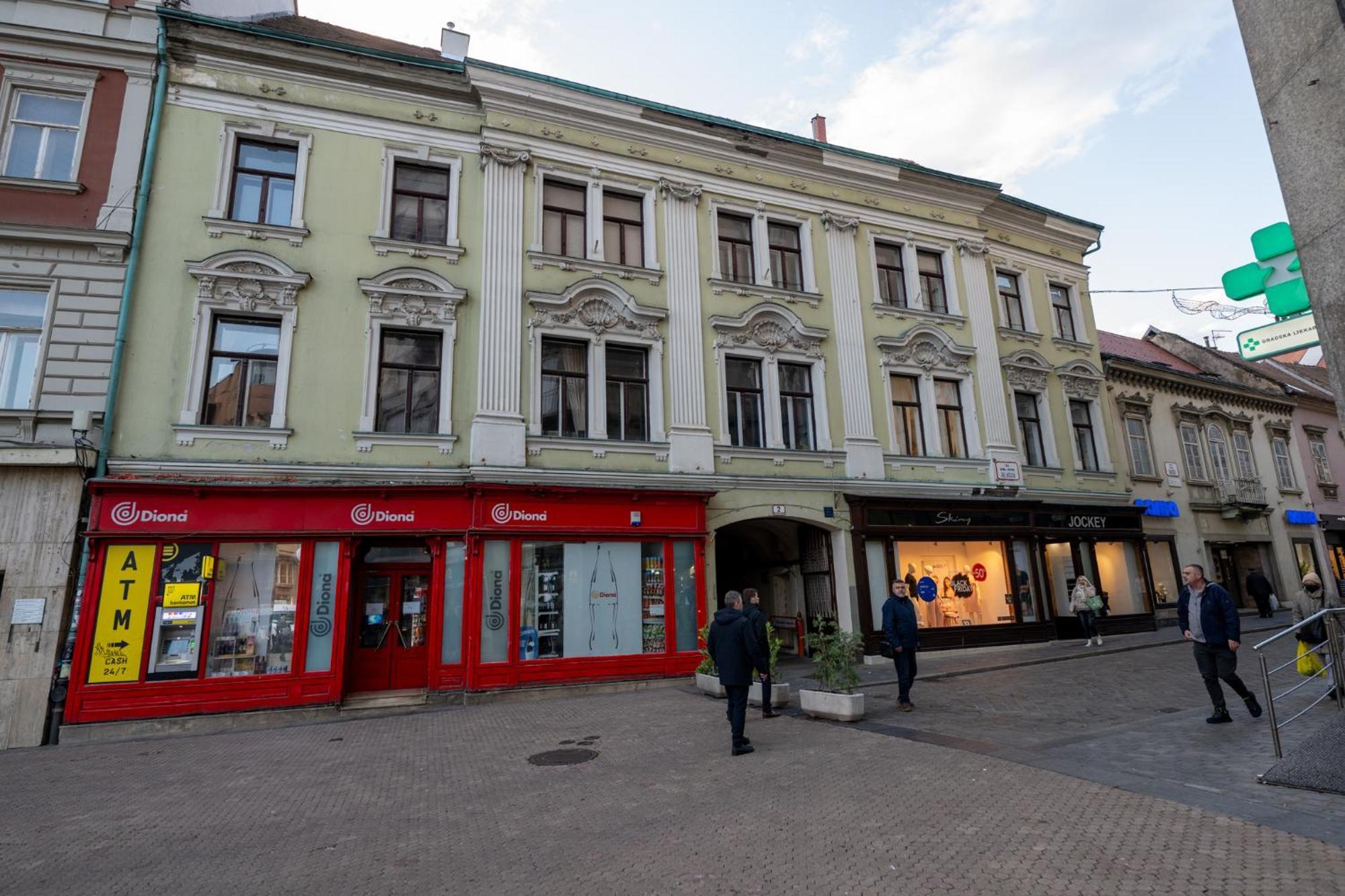 Mandina Studios On A Main Square Загреб Екстериор снимка
